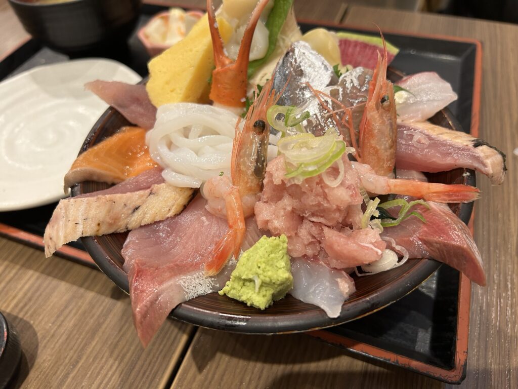 魚がし食堂荒磯丼