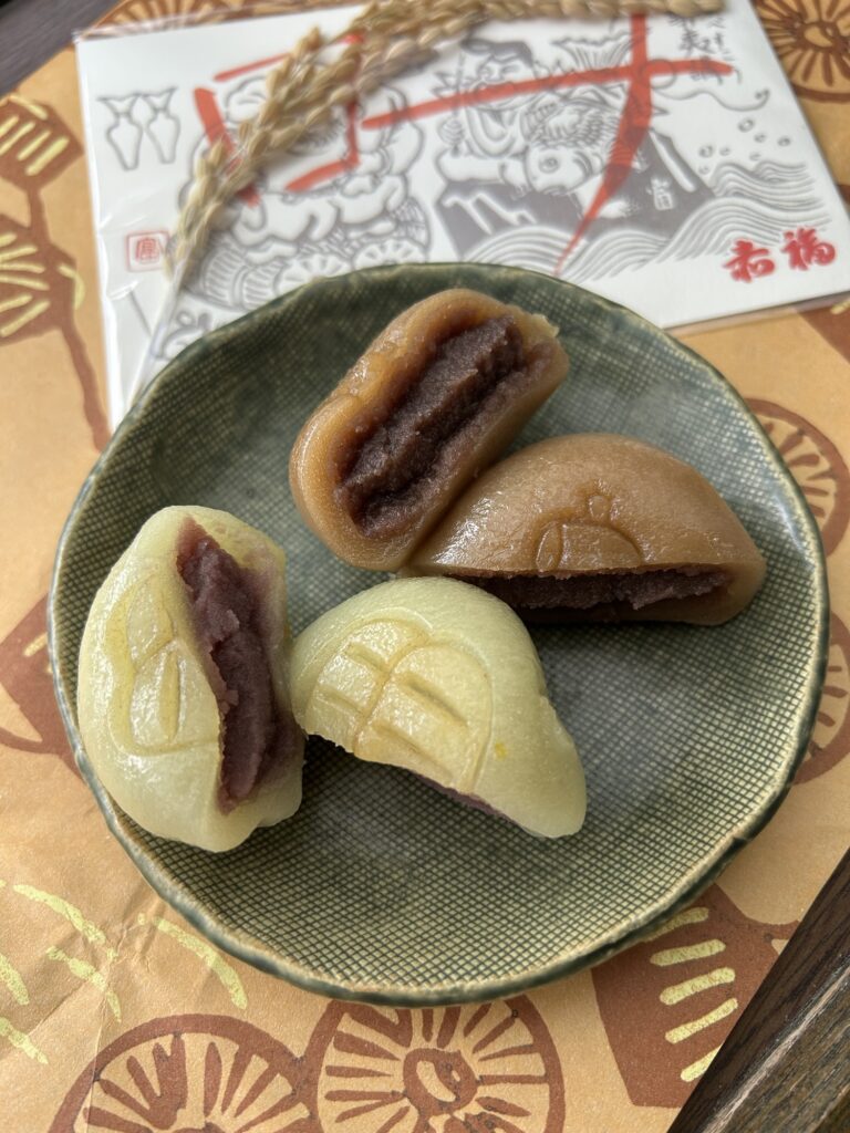 朔日餅えびす餅断面
