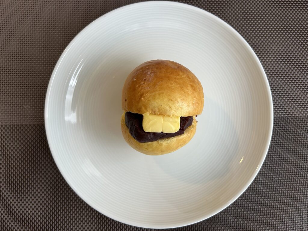 Mariage de Farineのブリオッシュあんバター｜伊勢製餡所のあんを使ったふわふわ生地のあんこパン